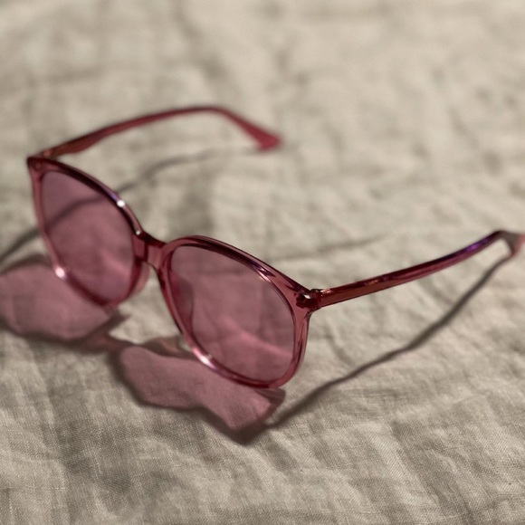 Gucci Accessories - NWOT never worn pink oversized Gucci glasses